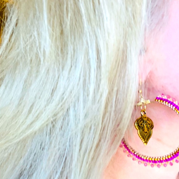 HANDMADE Hoop Beaded Boho Dangle Pink Earrings - Picture 5 of 7